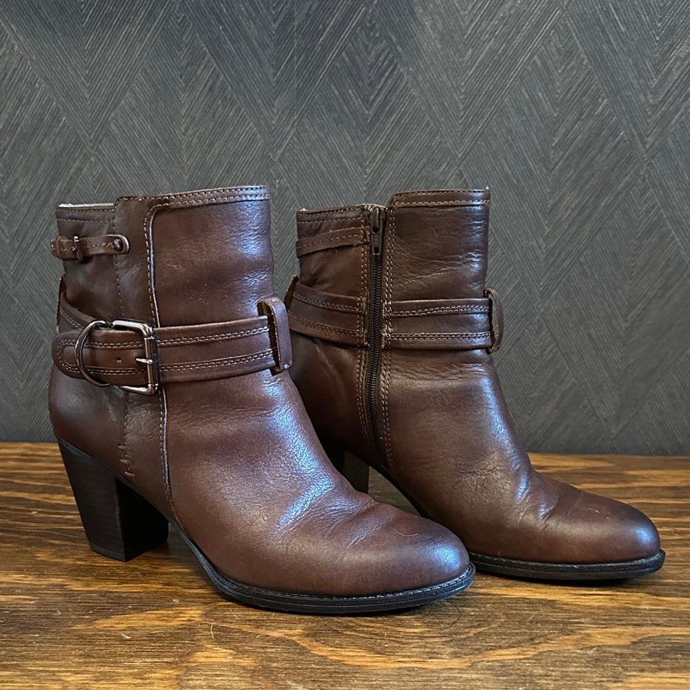 6.5M Sofft Dark Brown Leather Ankle Boots Booties
